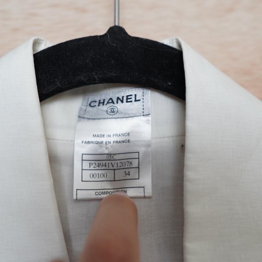Authentic Chanel Tie Neck Sleeveless Blouse FR34 - Picture 5 of 8